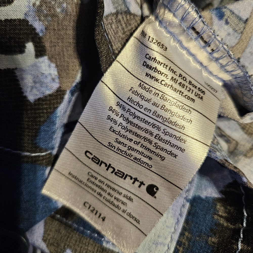 Carhartt Force Dogs 5-Pocket Modern Fit V-Neck Scrub Top - Picture 9 of 9